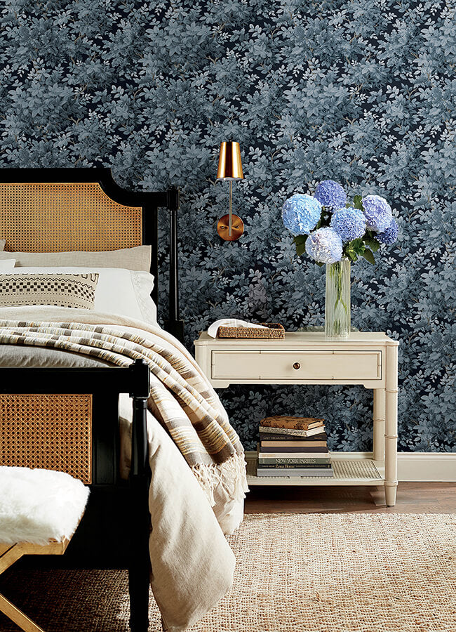 greenwood-dark-blue-deciduous-wallpaper-york-wallcoverings-4147-80003 - York Wallcoverings Papel pintado