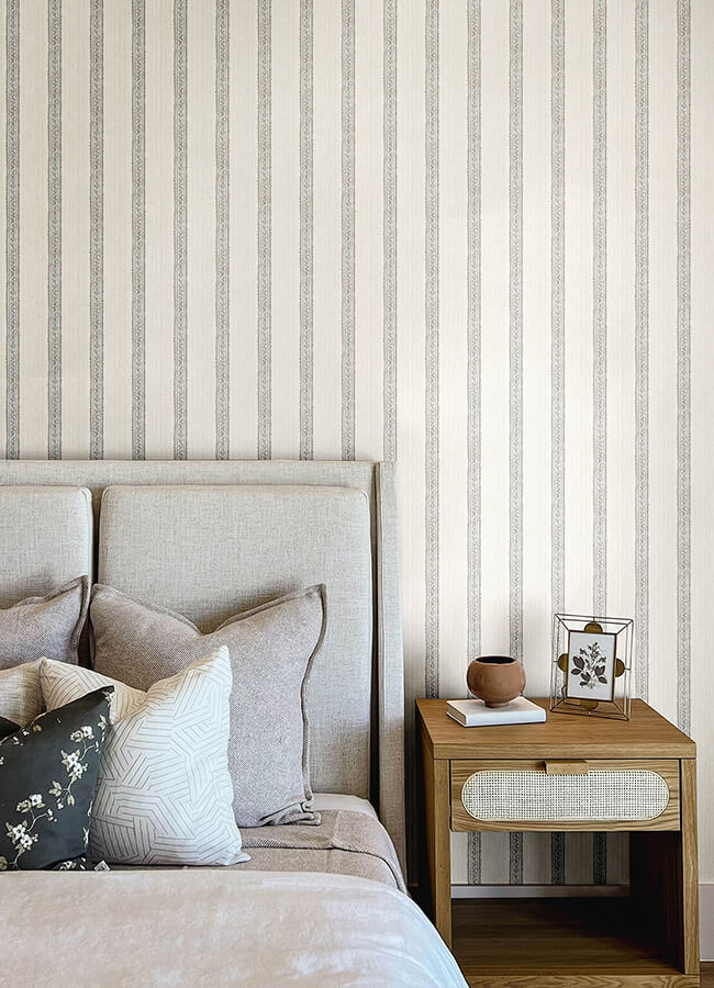 mandevilla-aqua-vine-stripe-wallpaper-york-wallcoverings-4148-27427 - York Wallcoverings Papel pintado