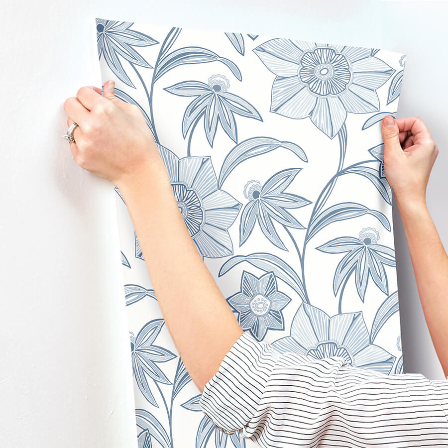 star-flower-blue-floral-trail-wallpaper-york-wallcoverings-4172-27512 - York Wallcoverings Wallpaper