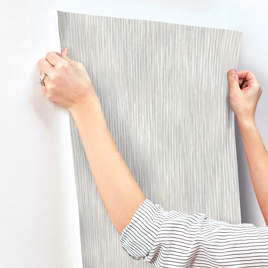 largo-grey-striated-wallpaper-york-wallcoverings-4172-27521 - York Wallcoverings Papel pintado