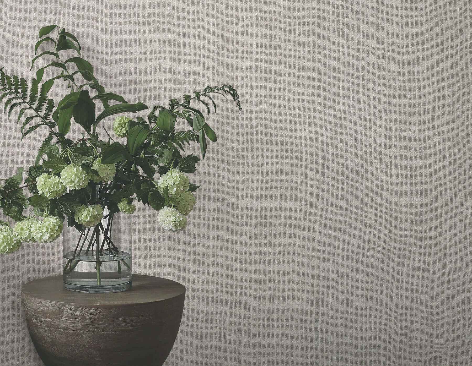 Huri Grey Wallpaper - York Wallcoverings - MX9602