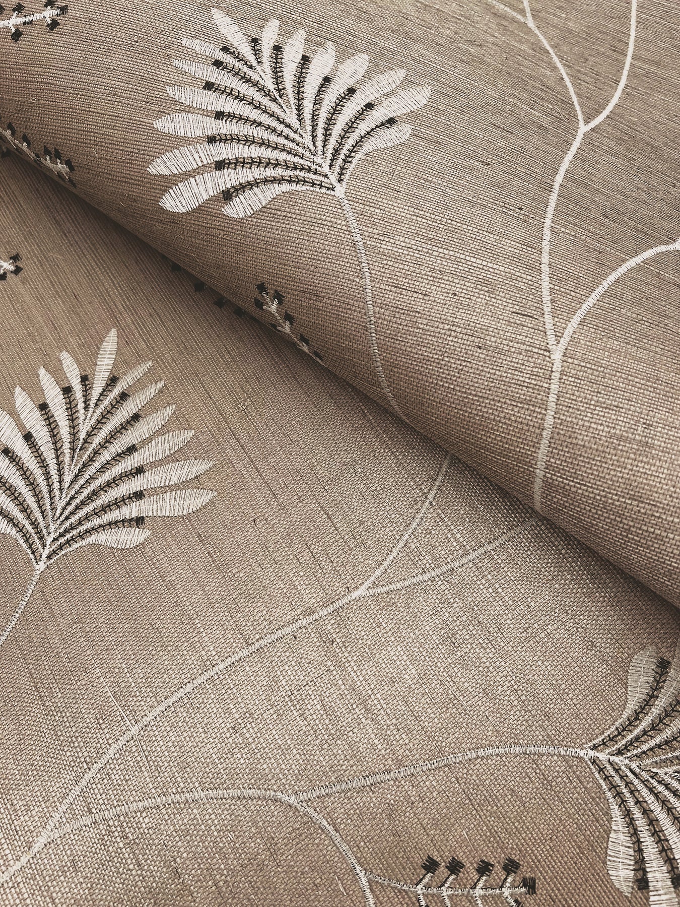 laelynn-wallpaper-taupe-york-wallcoverings-mx9607