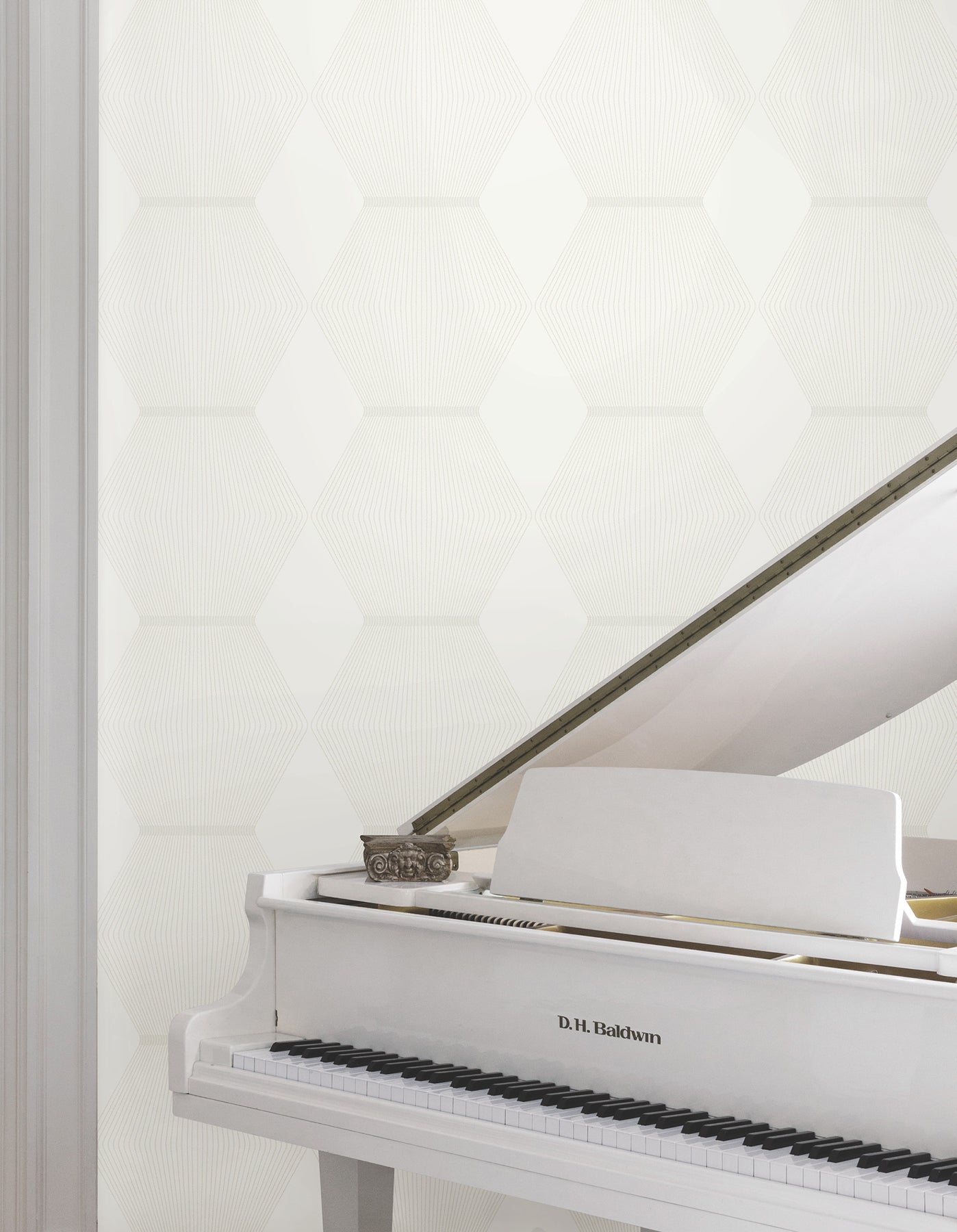diamond-legacy-wallpaper-white-york-wallcoverings-mx9634