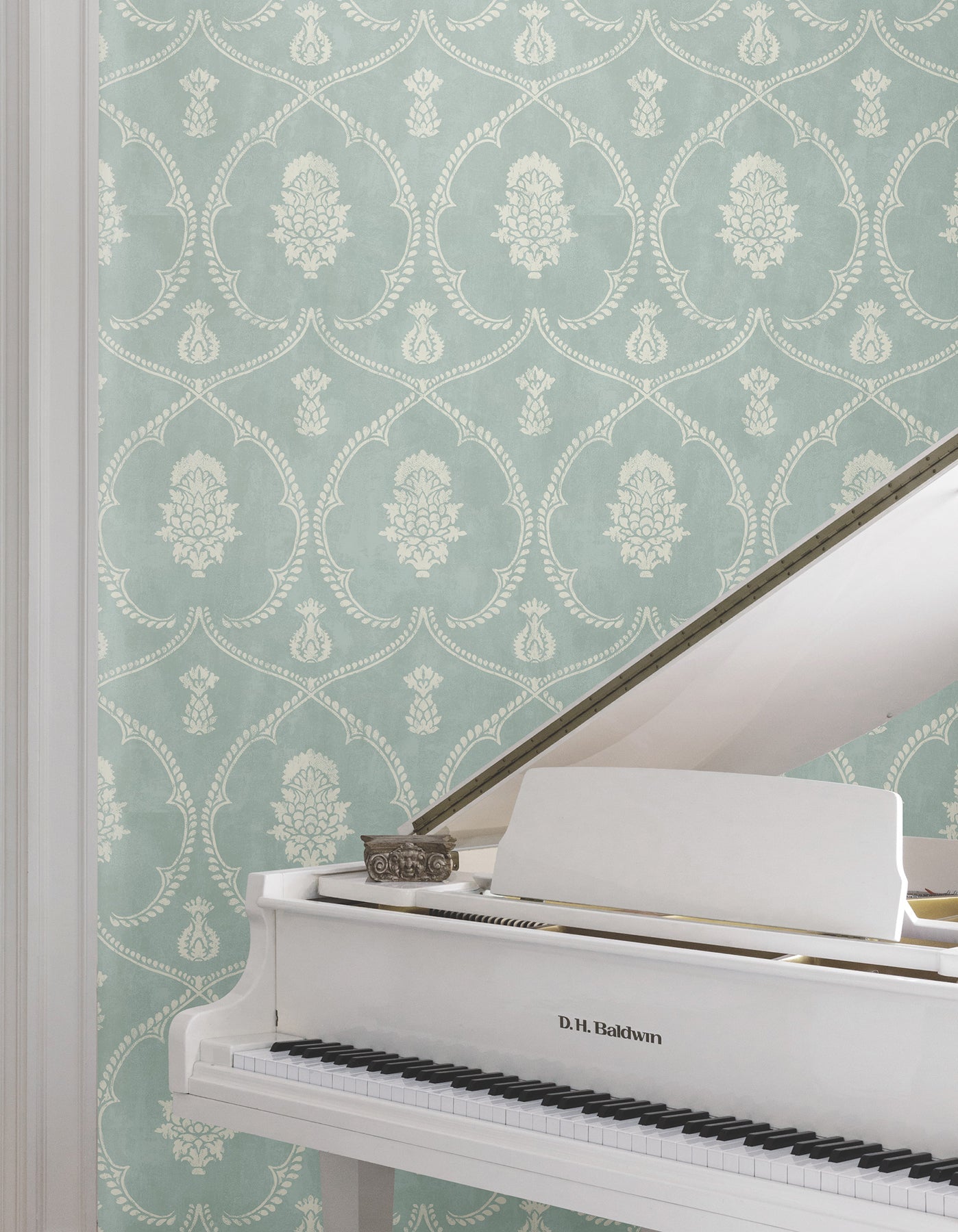 royal-damask-wallpaper-jade-york-wallcoverings-mx9645