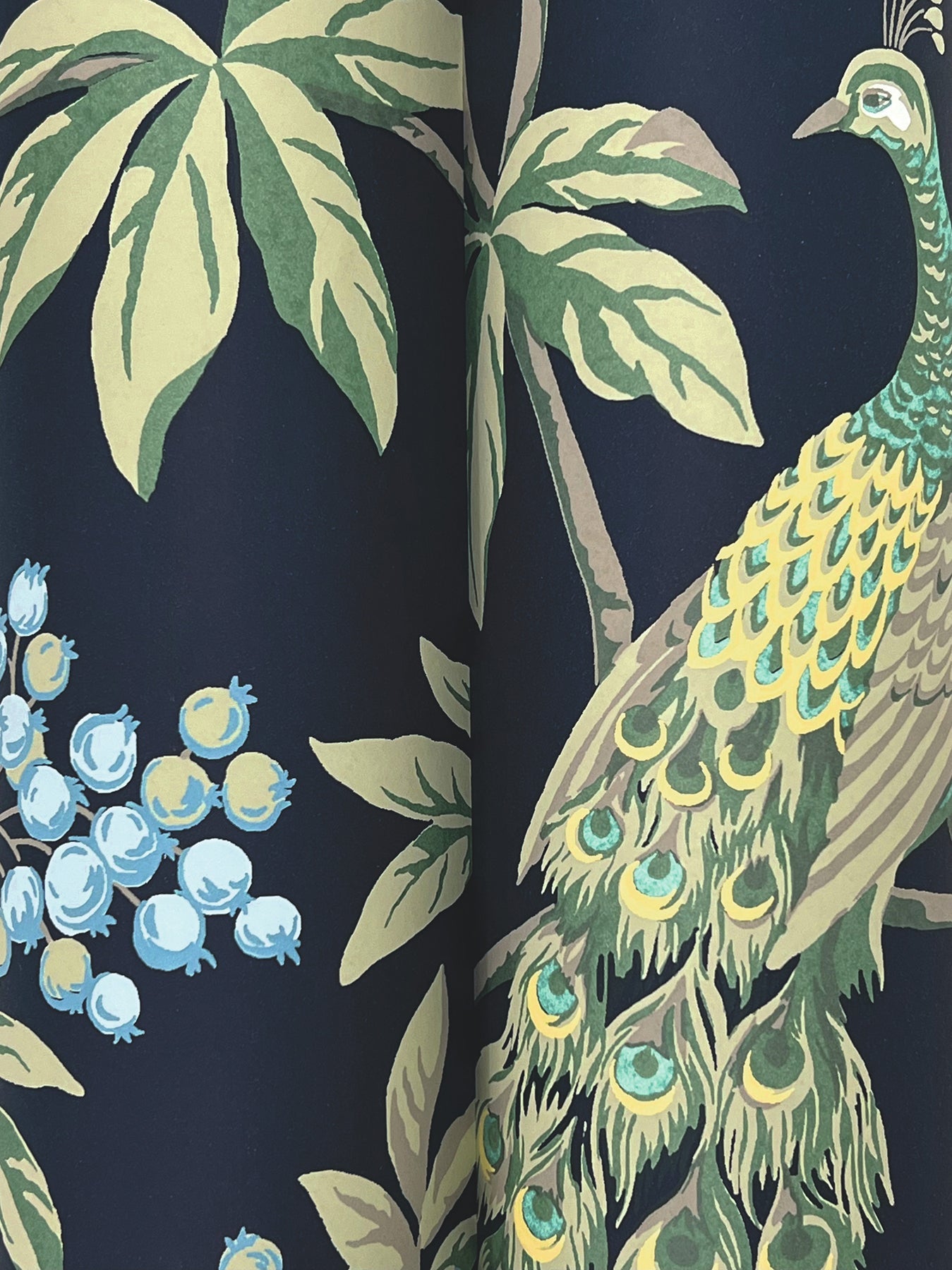 peacock-estate-wallpaper-navy-york-wallcoverings-mx9661