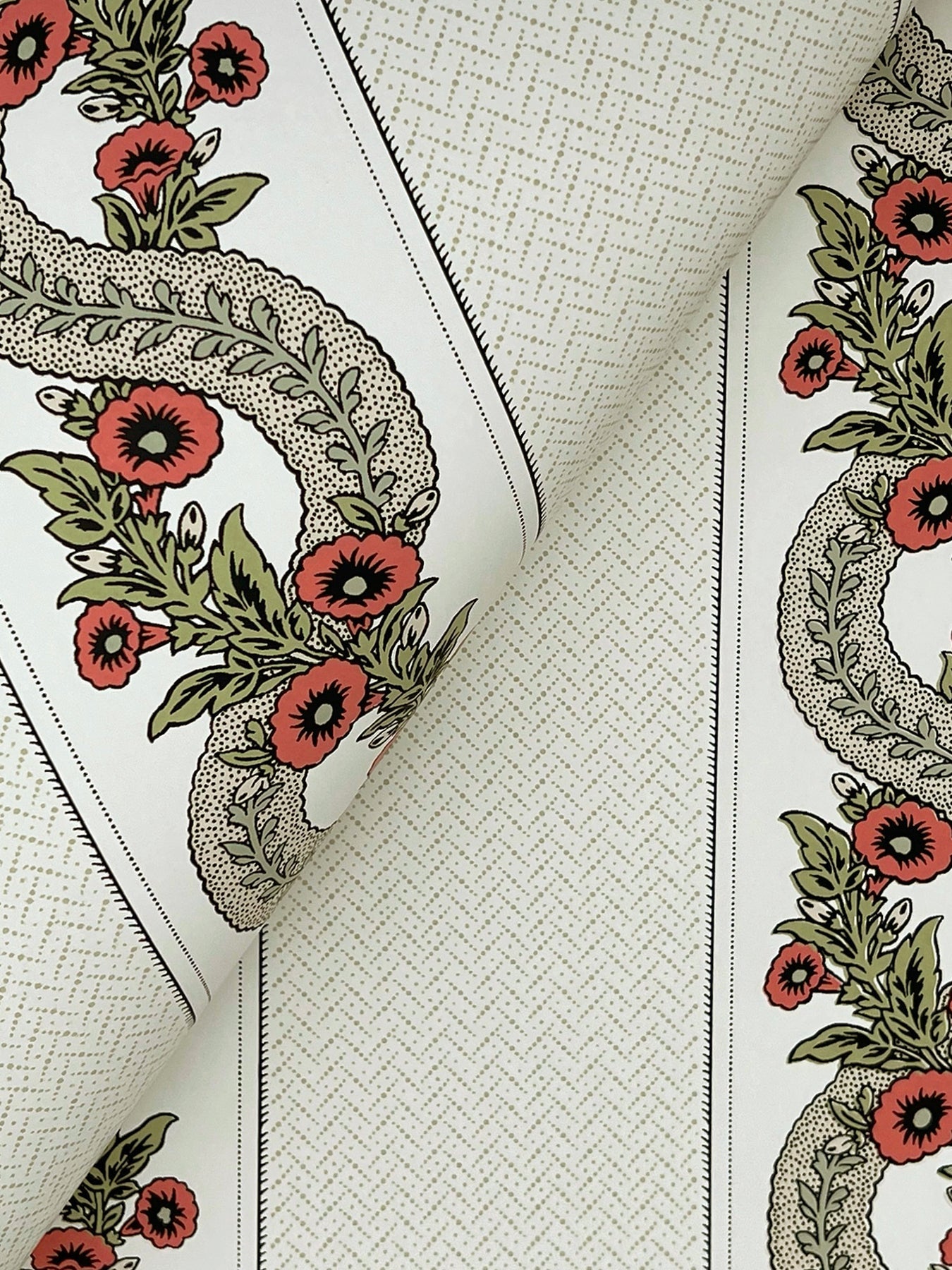 abbeys-garland-wallpaper-red-green-york-wallcoverings-mx9693