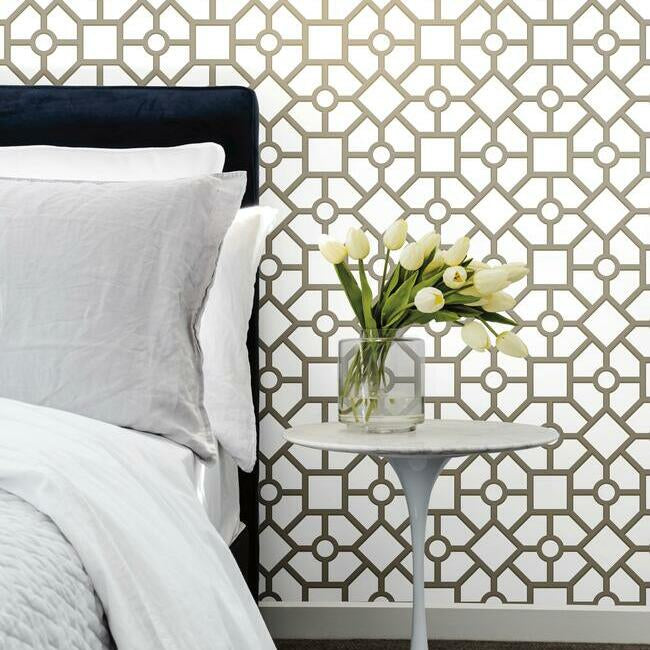 hedgerow-trellis-premium-peel-stick-wallpaper-taupe-gold-york-wallcoverings-psw1026rl