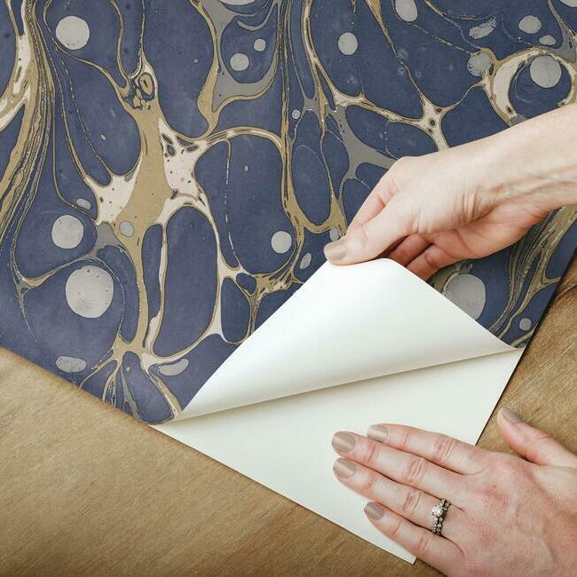marbled-endpaper-premium-peel-stick-wallpaper-navy-york-wallcoverings-psw1114rl