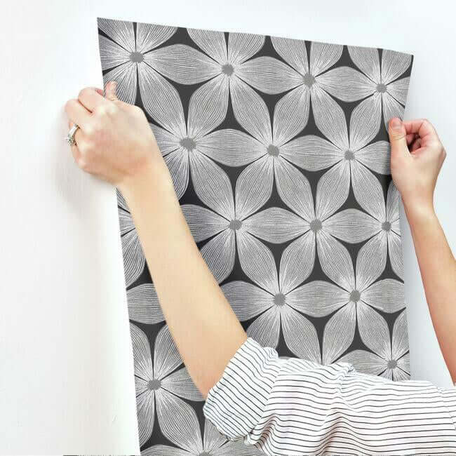 everlasting-black-silver-wallpaper-york-wallcoverings-ci2305 - York Wallcoverings Wallpaper