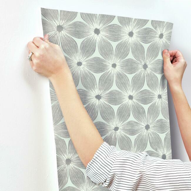 everlasting-wallpaper-light-blue-silver-york-wallcoverings-ci2303