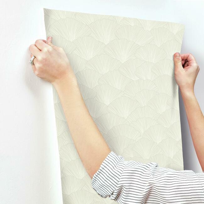 luminous-ginkgo-wallpaper-white-cream-york-wallcoverings-ci2335