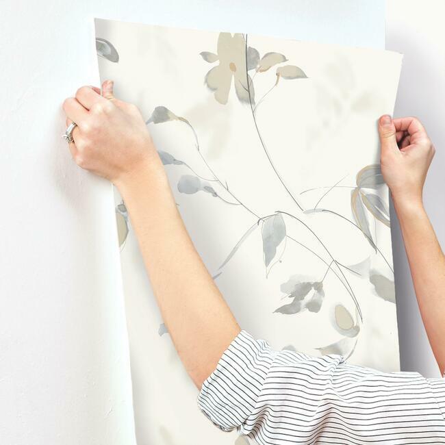 linden-flower-wallpaper-soft-neutral-york-wallcoverings-so2444