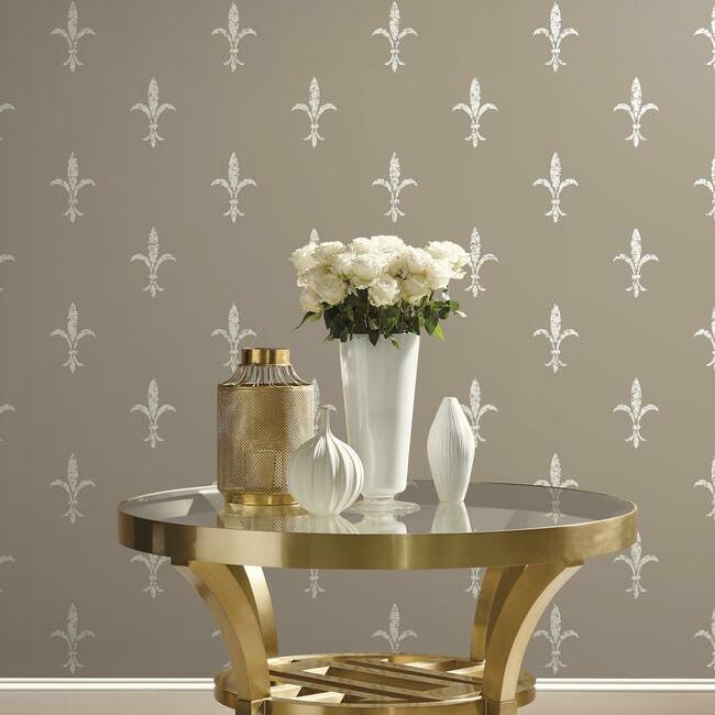 fleur-de-lis-wallpaper-glint-cream-york-wallcoverings-kt2195