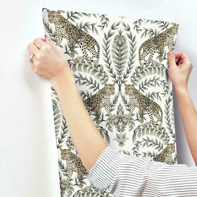 jungle-leopard-wallpaper-white-black-york-wallcoverings-kt2202