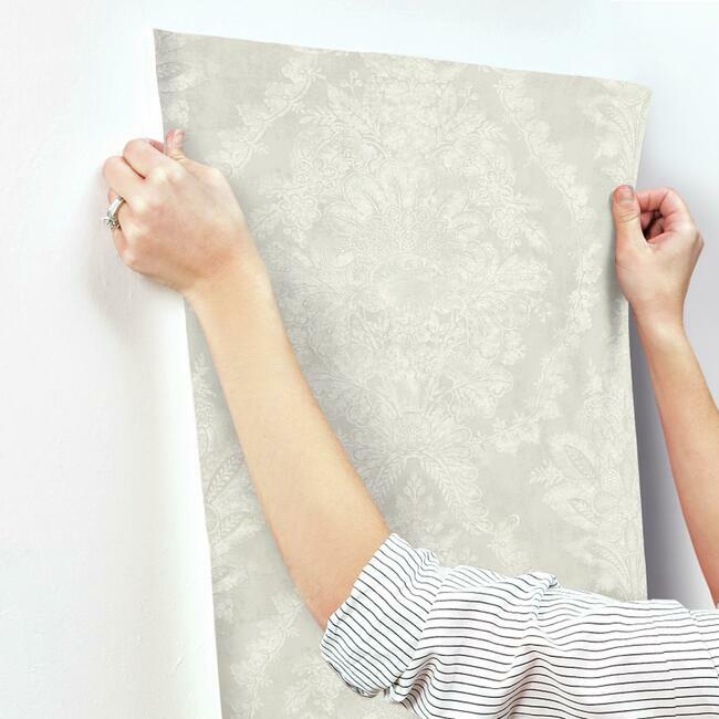 charleston-damask-wallpaper-cream-york-wallcoverings-kt2214