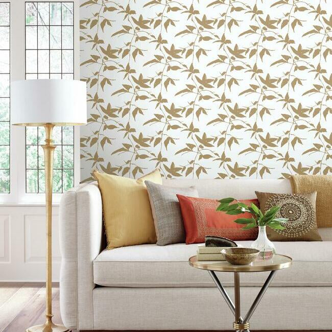 persimmon-leaf-wallpaper-gold-white-york-wallcoverings-af6511