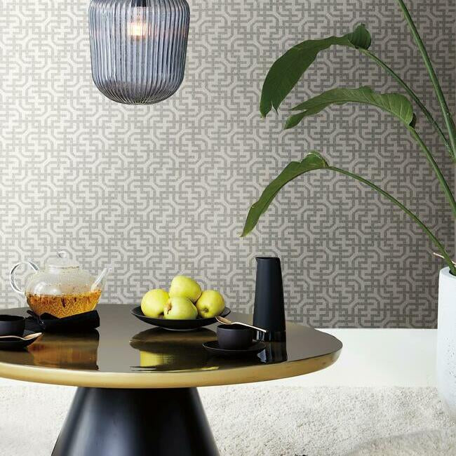 dynastic-lattice-wallpaper-white-silver-york-wallcoverings-5802