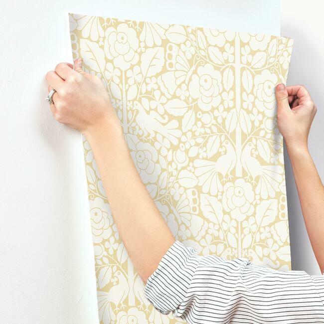 fairy-tales-wallpaper-goldfinch-yellow-york-wallcoverings-mk1162
