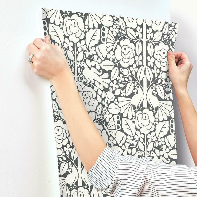 fairy-tales-wallpaper-white-black-york-wallcoverings-mk1167