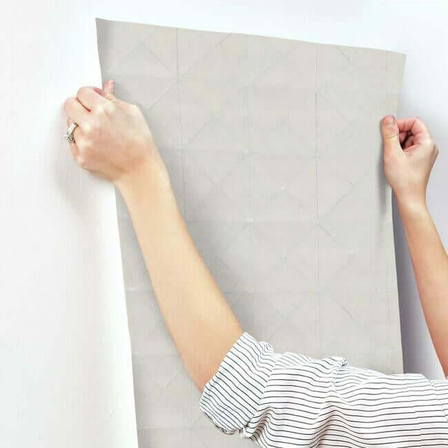 dazzling-diamond-sisal-grasscloth-silver-wallpaper-york-wallcoverings-gm7505 - York Wallcoverings Wallpaper