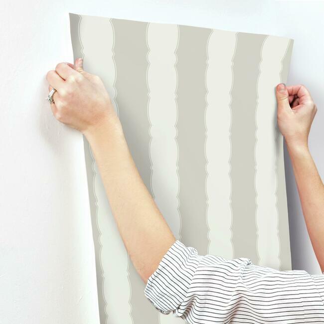scalloped-stripe-wallpaper-grey-york-wallcoverings-gr6013