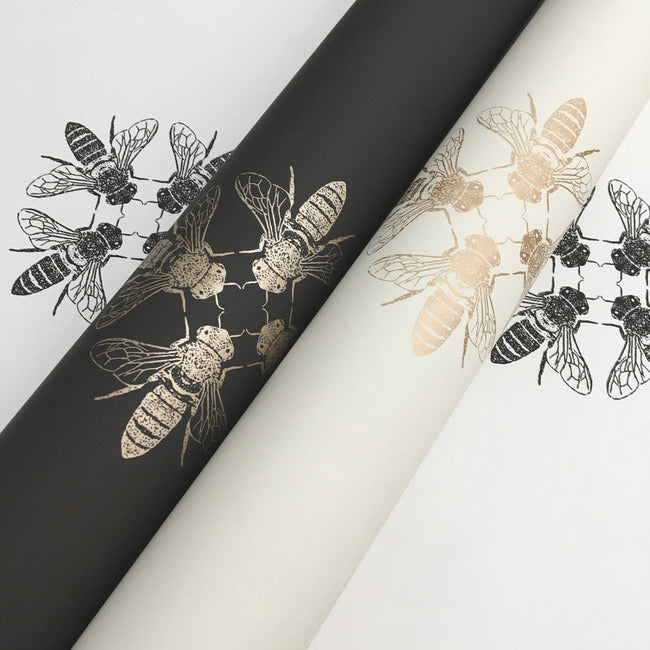 honey-bee-wallpaper-black-white-york-wallcoverings-on1643