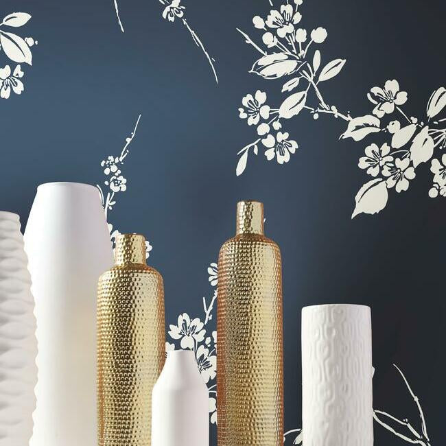 imperial-blossoms-branch-wallpaper-navy-york-wallcoverings-ss2592