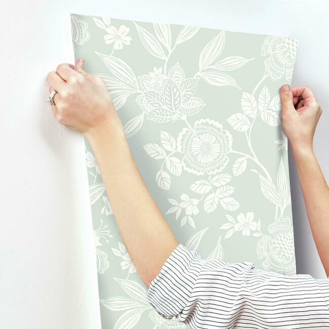 wood-cut-jacobean-wallpaper-light-sage-york-wallcoverings-ss2559
