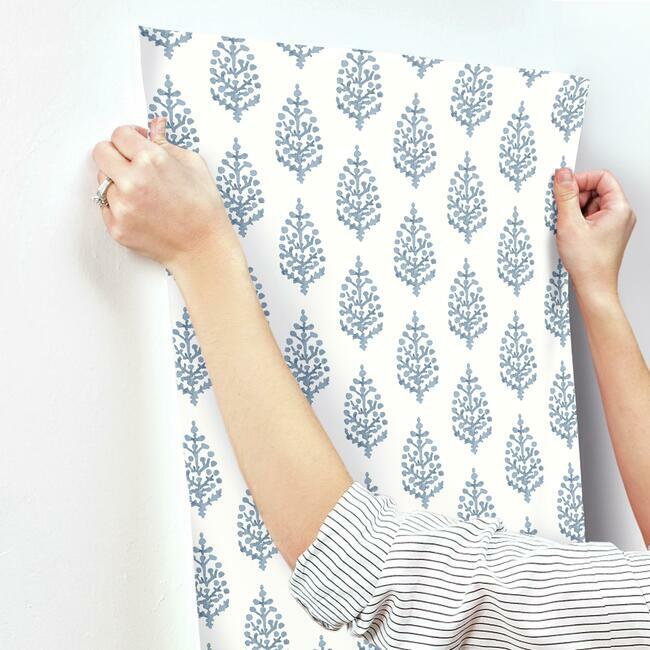 paisley-on-calico-blue-wallpaper-york-wallcoverings-fh4068 - York Wallcoverings Wallpaper