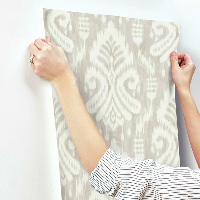 hawthorne-ikat-wallpaper-taupe-york-wallcoverings-tc2642
