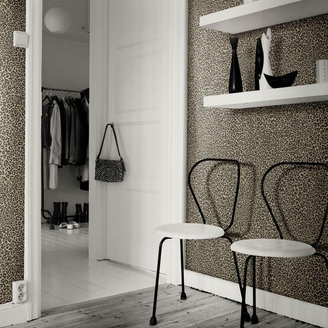 leopard-king-wallpaper-brown-york-wallcoverings-tc2684