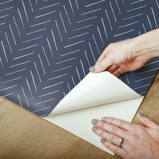 pick-up-sticks-premium-peel-stick-wallpaper-white-on-navy-york-wallcoverings-psw1022rl