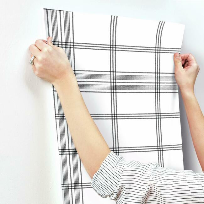 charter-plaid-wallpaper-black-york-wallcoverings-cv4464