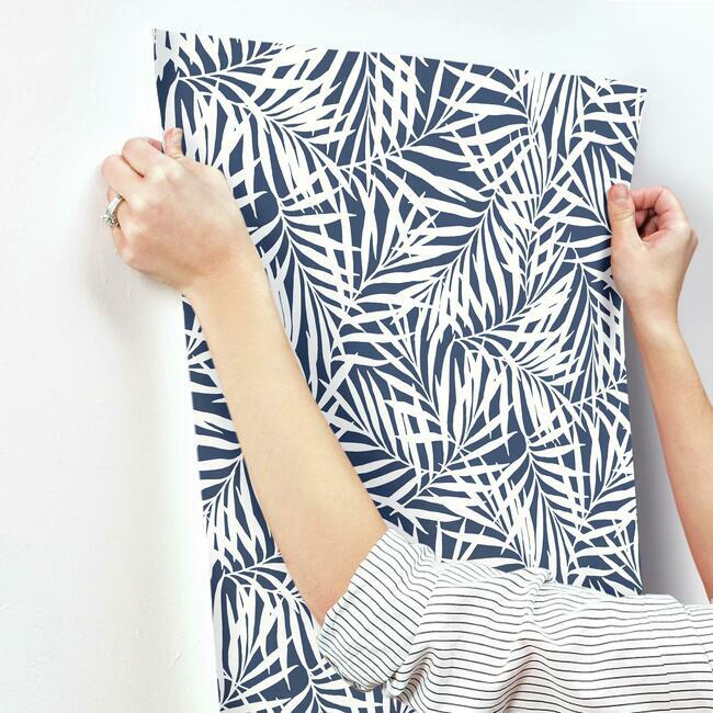 oahu-fronds-wallpaper-navy-white-york-wallcoverings-cv4432
