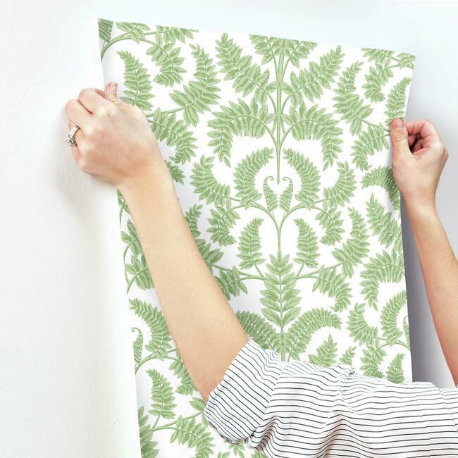royal-fern-damask-wallpaper-green-york-wallcoverings-dm4961