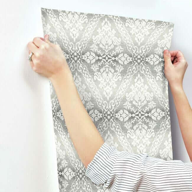 tudor-diamond-damask-black-wallpaper-york-wallcoverings-dm4931 - York Wallcoverings Wallpaper