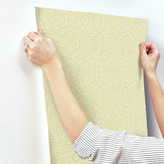 cathedral-damask-wallpaper-gold-york-wallcoverings-dm5035