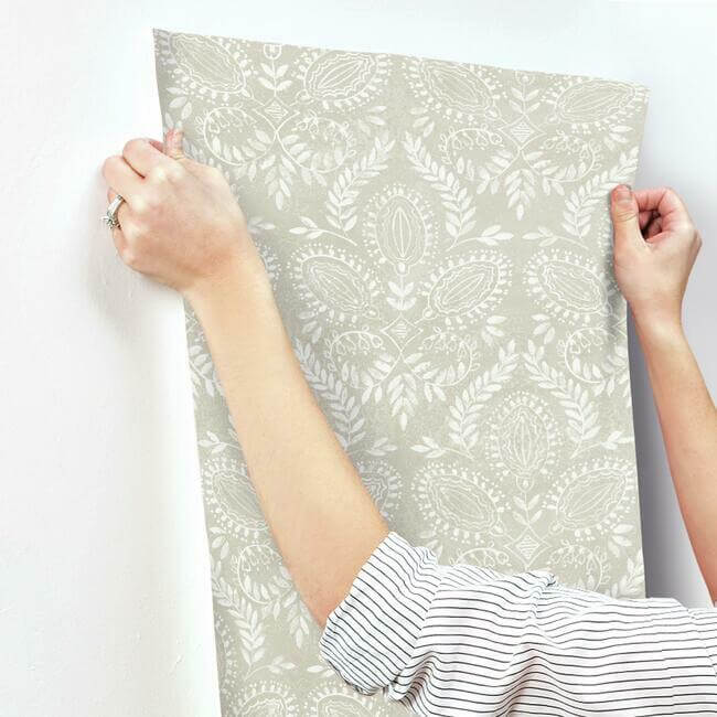 laurel-damask-off-white-wallpaper-york-wallcoverings-bo6731 - York Wallcoverings Wallpaper