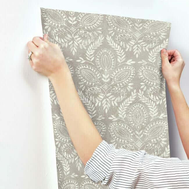 laurel-damask-brown-wallpaper-york-wallcoverings-bo6732 - York Wallcoverings Wallpaper