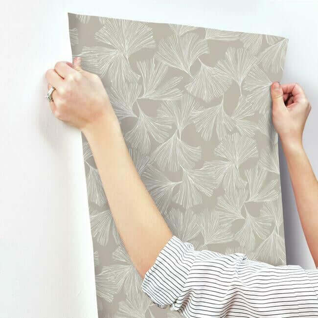 ginkgo-toss-silver-wallpaper-york-wallcoverings-dd3746 - York Wallcoverings Wallpaper