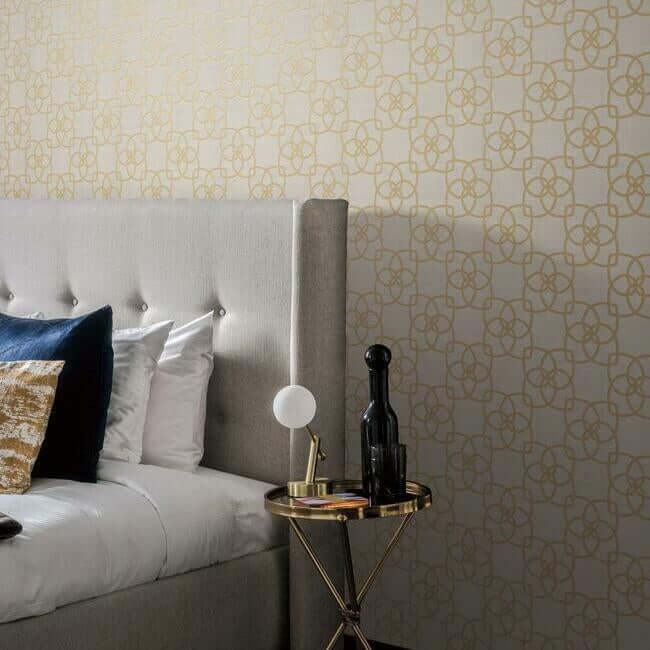 serendipity-cream-gold-metallic-wallpaper-york-wallcoverings-y6200202 - York Wallcoverings Wallpaper