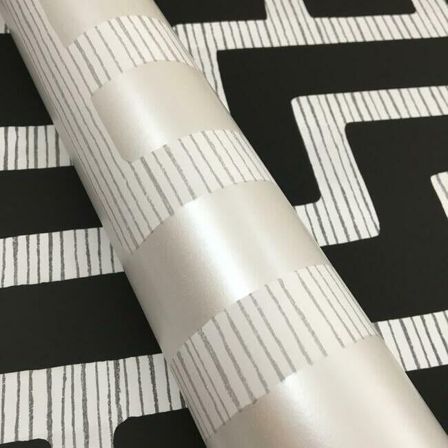 graphic-polyomino-wallpaper-pearl-york-wallcoverings-bw3832