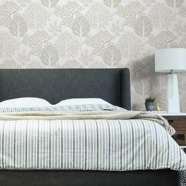 kimono-trees-wallpaper-glint-metallic-york-wallcoverings-bw3851