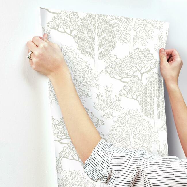 kimono-trees-wallpaper-glint-metallic-york-wallcoverings-bw3851