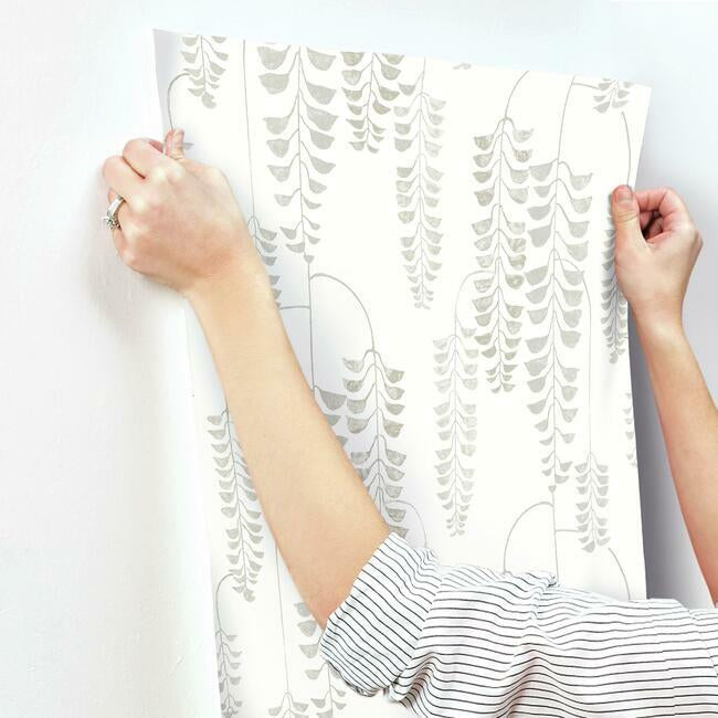 deco-wisteria-wallpaper-neutral-york-wallcoverings-bw3942