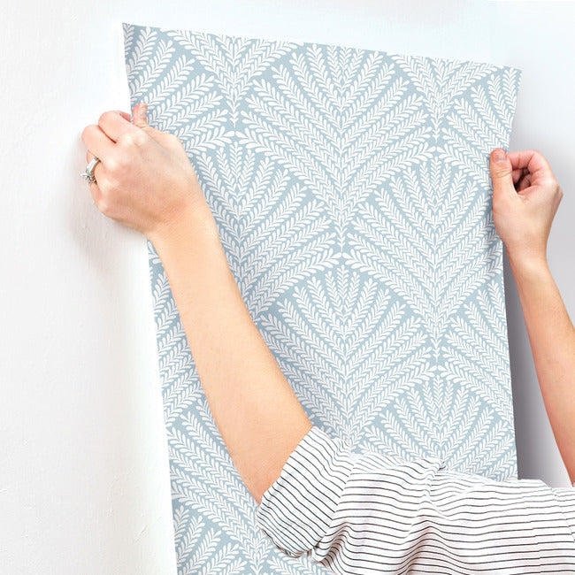 beachcomber-wallpaper-blue-white-york-wallcoverings-mn1870