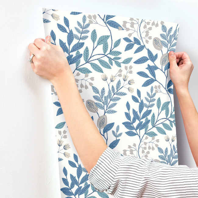 eden-retreat-wallpaper-white-blue-glint-york-wallcoverings-mn1842
