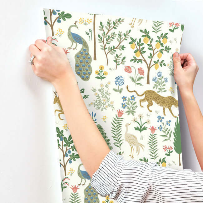 menagerie-wallpaper-white-york-wallcoverings-rp7305 - York Wallcoverings Wallpaper
