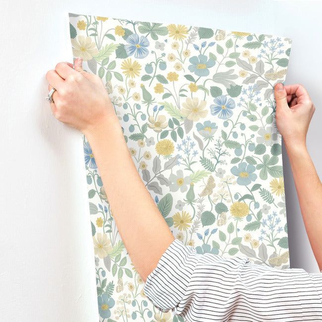 strawberry-fields-wallpaper-blue-green-york-wallcoverings-rp7357