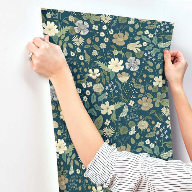strawberry-fields-wallpaper-teal-york-wallcoverings-rp7359 - York Wallcoverings Wallpaper